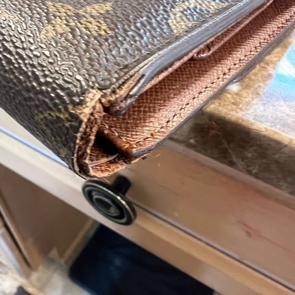 Authentic Louis Vuitton Trifold wallet - Picture 8 of 8